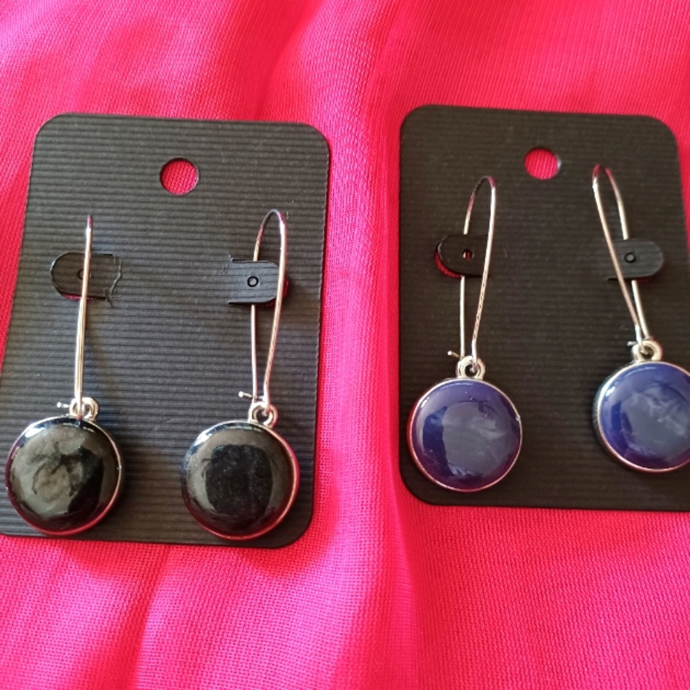 2 pk Earrings